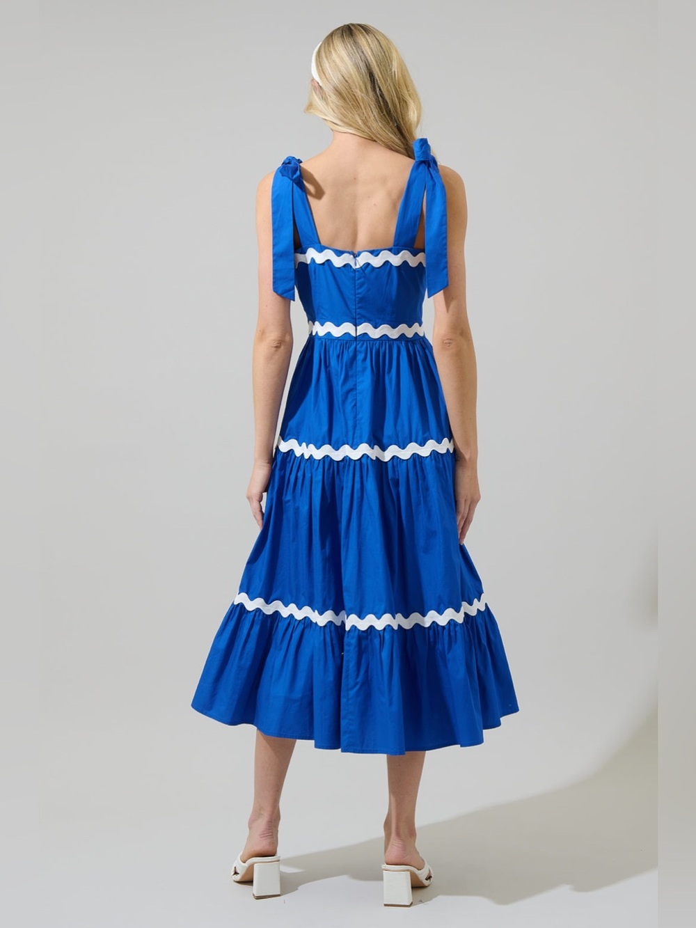 Sugarlips Edith Tiered Midi Dress MEDIUM Blue/White NEW WITH TAGS - Picture 2 of 10
